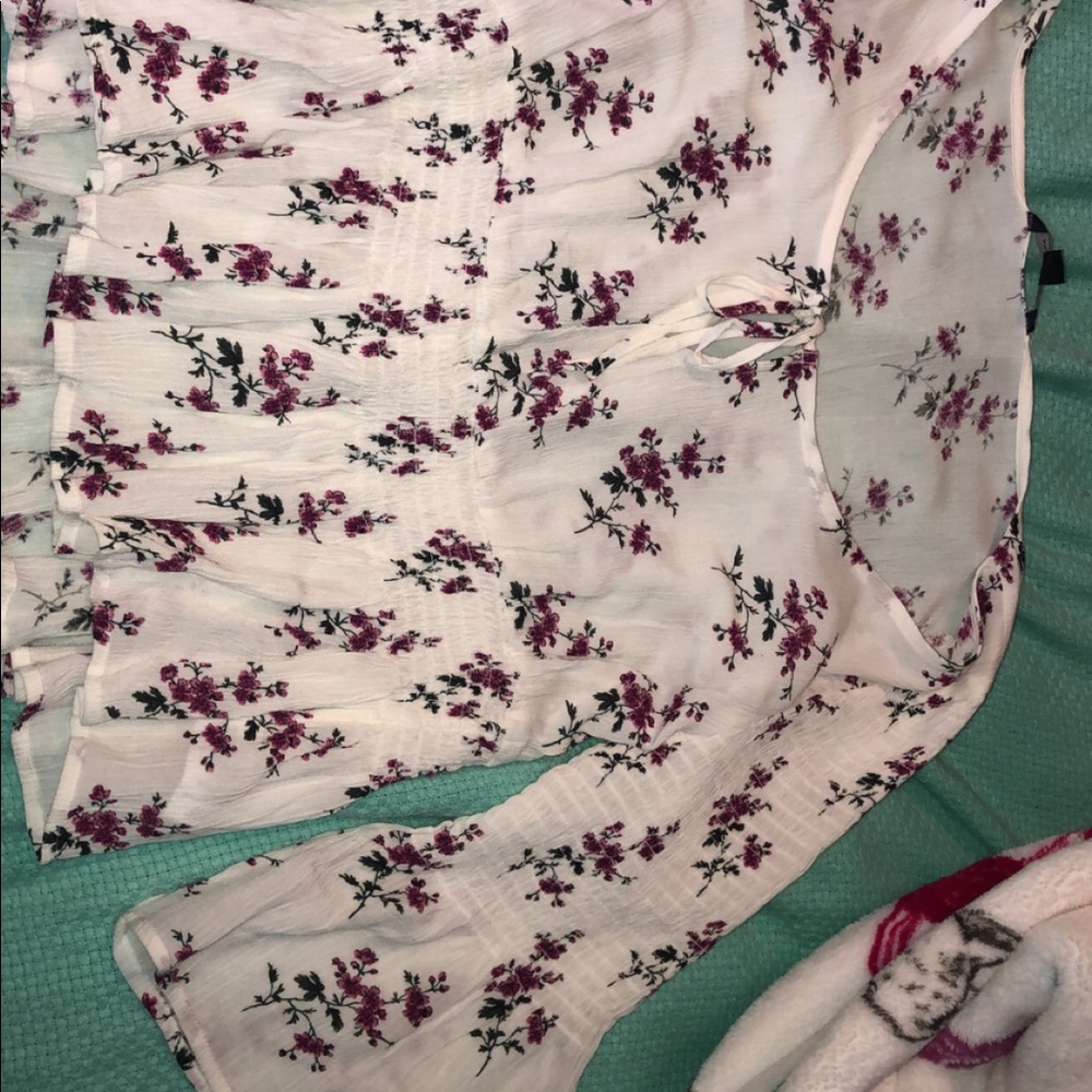 American eagle crop mid sleeve shirt